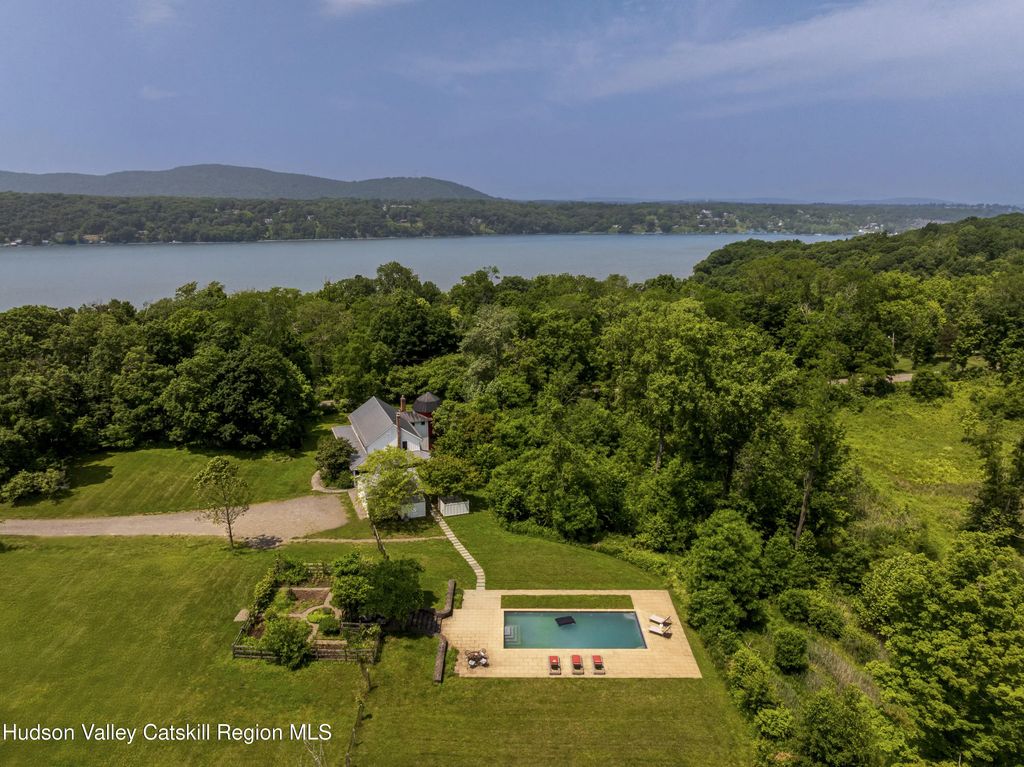 243 Morton Road, Rhinebeck