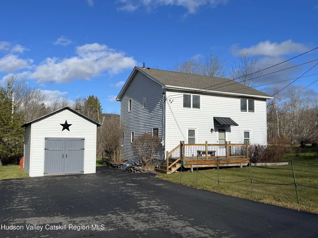 27 Grays Lane, Tannersville