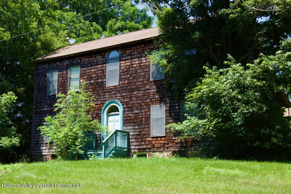 90 W End Road, Hillsdale