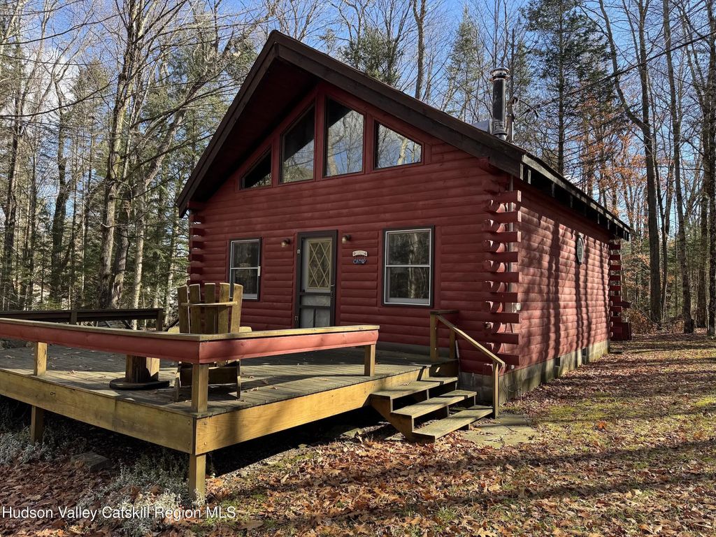 125 W Stoner Lake Road, Caroga