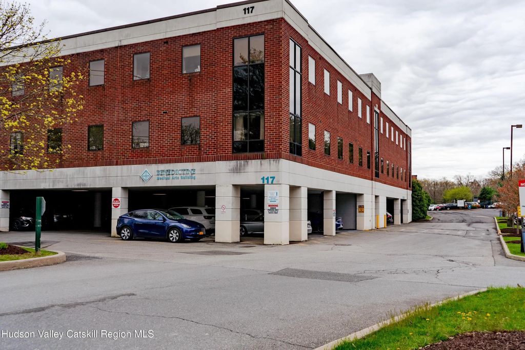 117 Marys Avenue Ste 104, Kingston