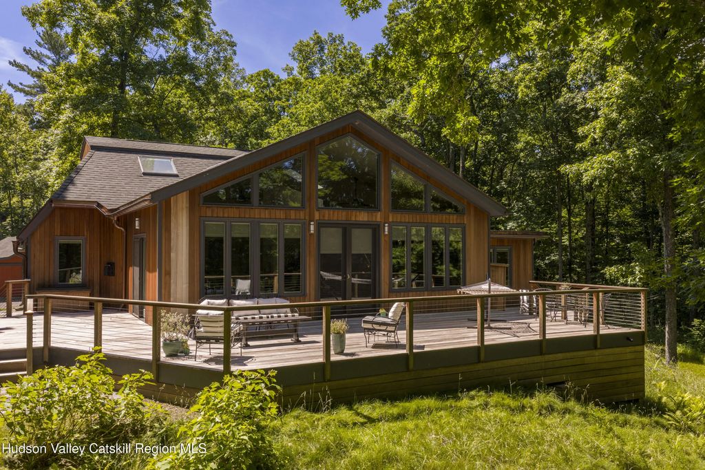 119 Fern Hill Road, Ghent