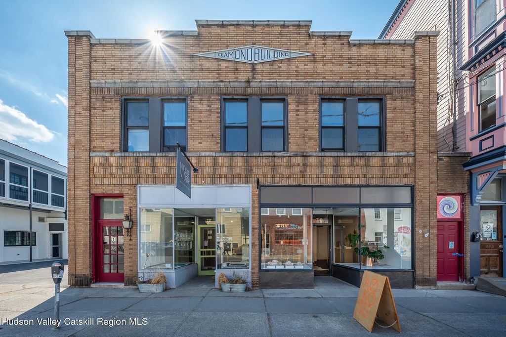 725 Warren Street Retail 1, Hudson