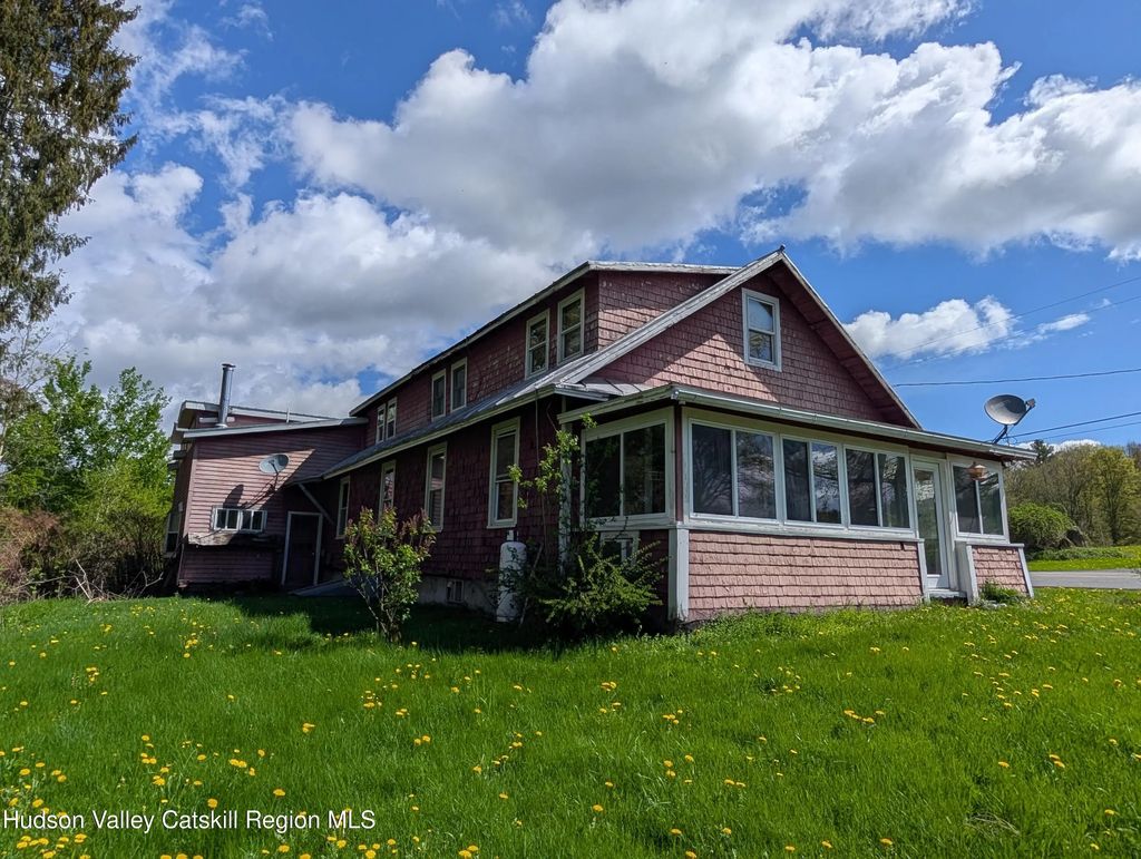 351 Presbyterian Hill Road, Stephentown