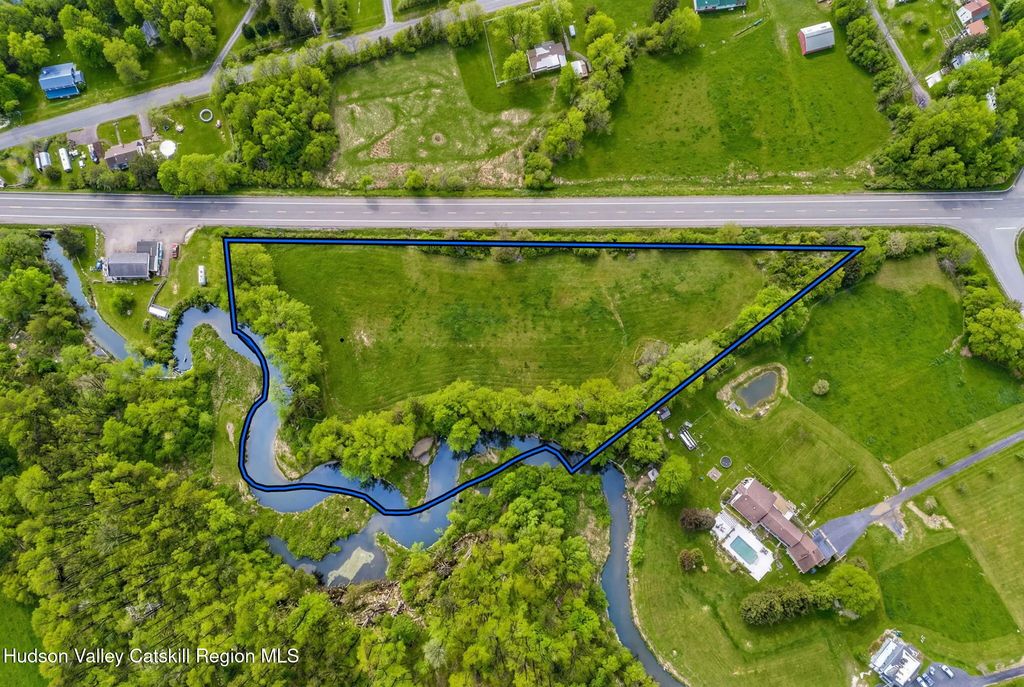 Tbd New York 32, Saugerties