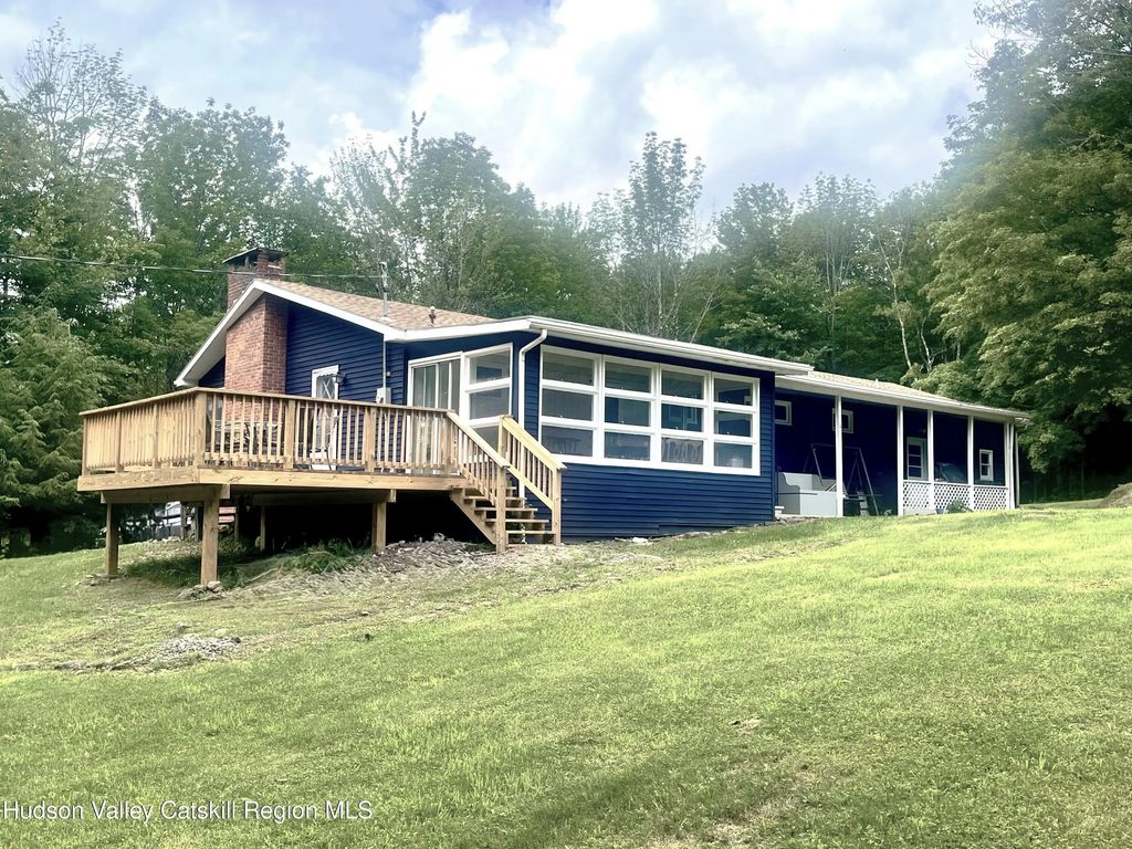 830 County Road 14, Jewett