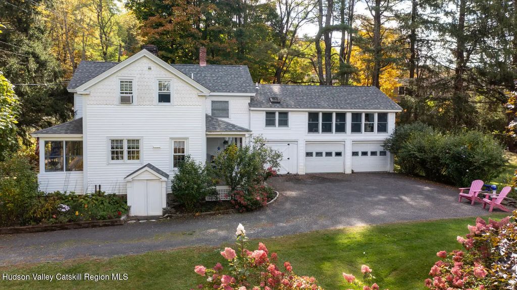 118 Old Shaker Road, New Lebanon