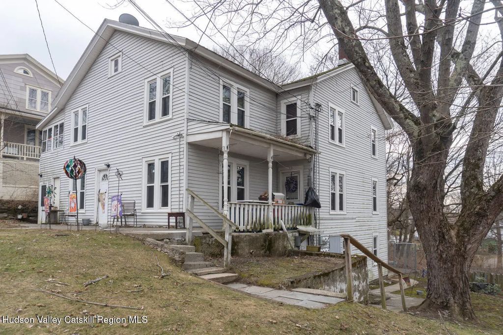 7 Ellsworth St, Philmont