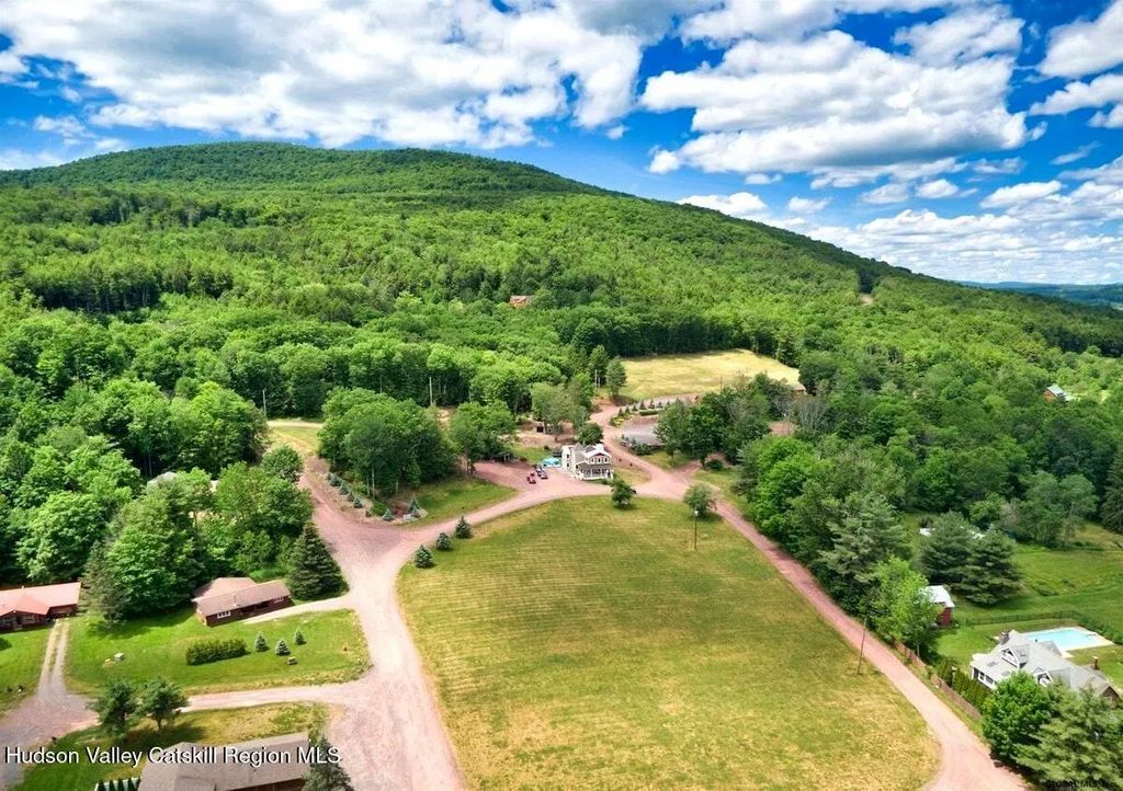 226 New York 296, Windham