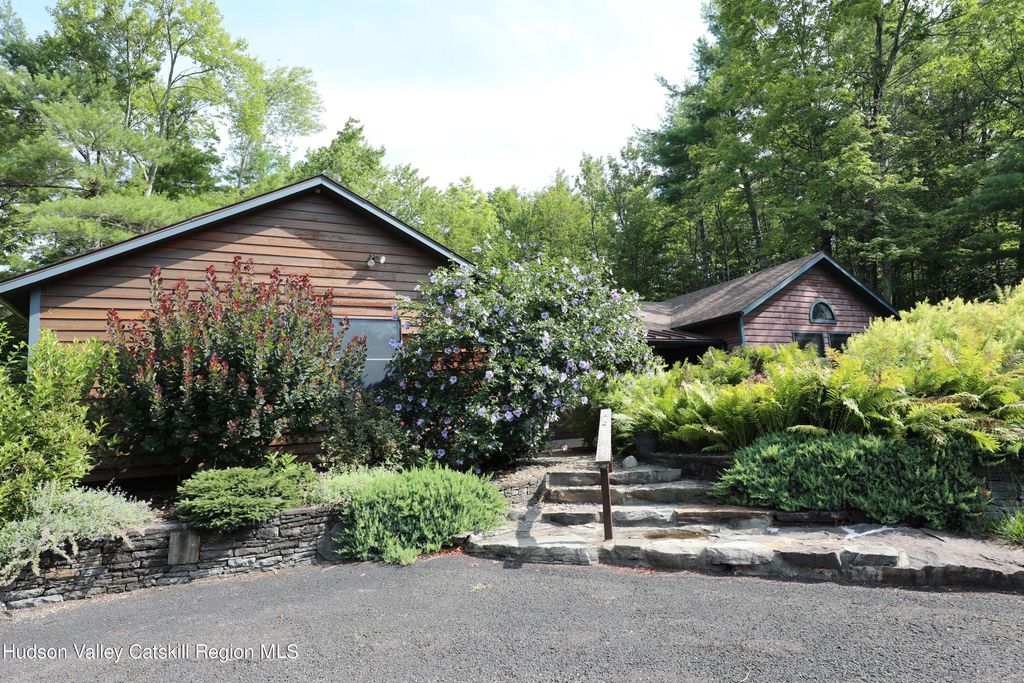 36 Northwoods Road A, Woodstock