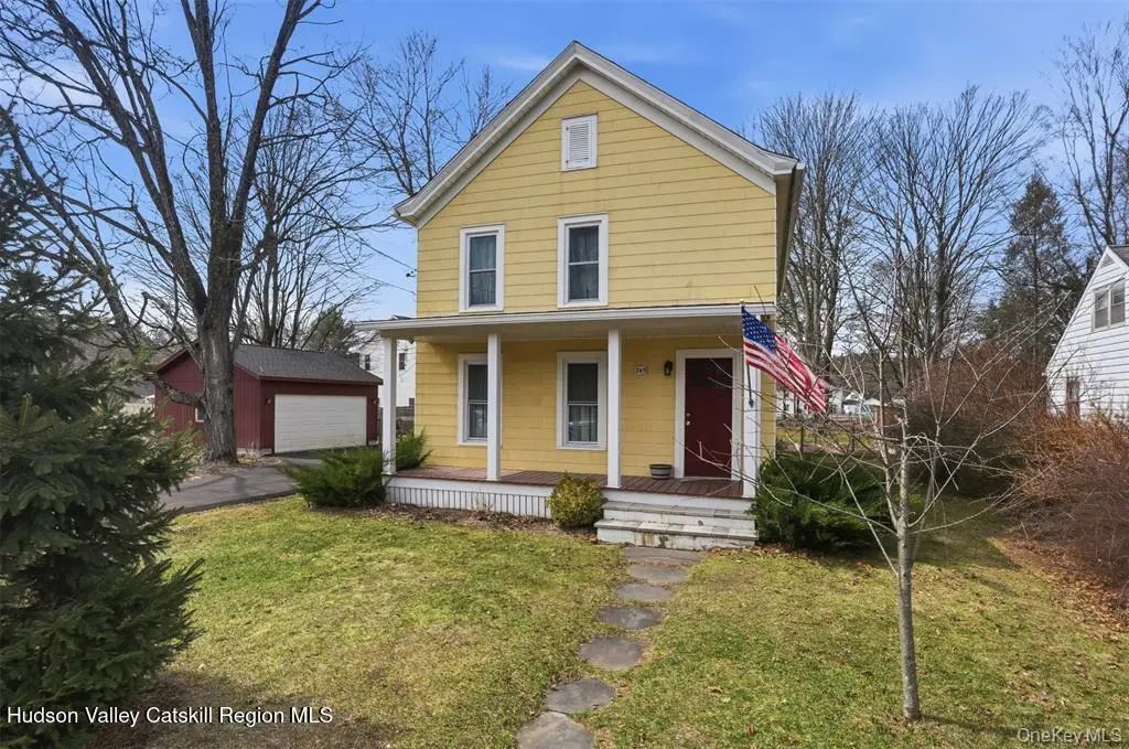 745 Springtown Road, Tillson