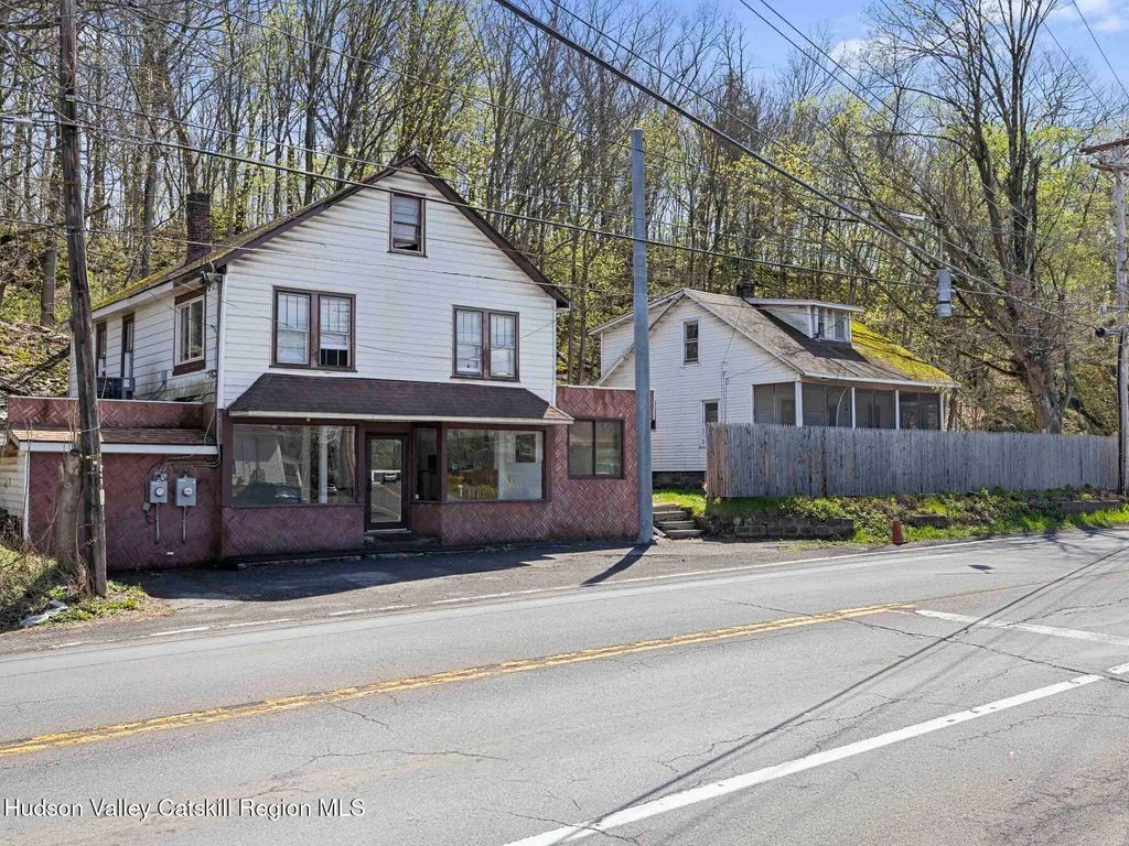 1950-1958 Ulster Avenue, Lake Katrine