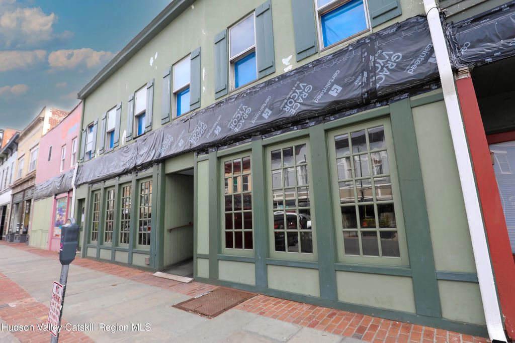 44 N Front Street, Kingston