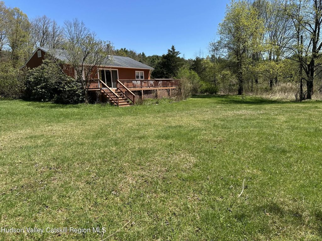 28 Shultis Farm Road, Bearsville
