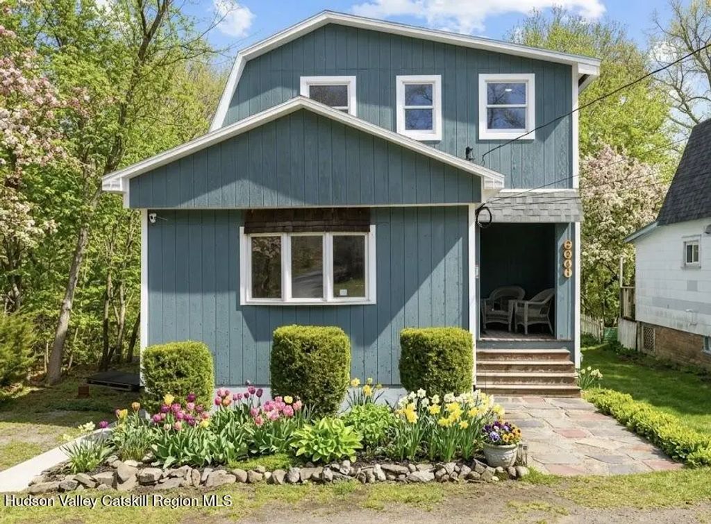 2961 Cottage Place, Hudson