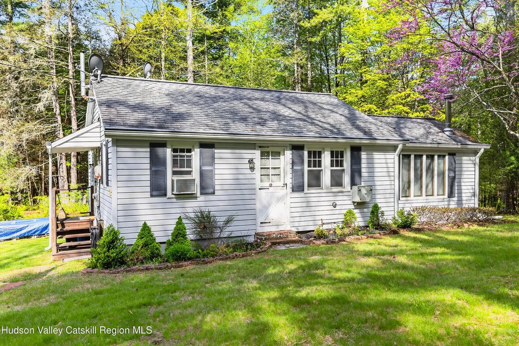 208 Canary Hill Road, Hurley