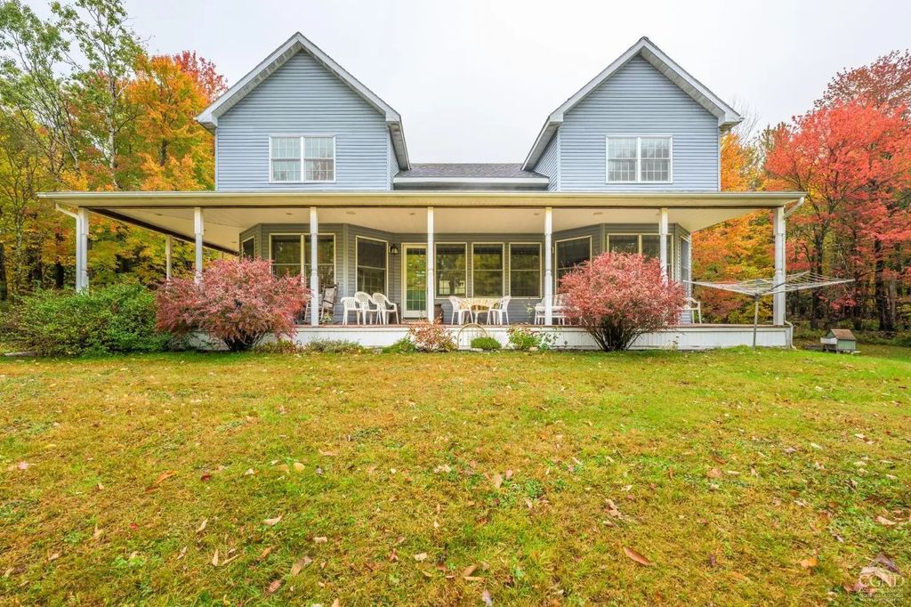 1013 Plank Rd Road, Poestenkill