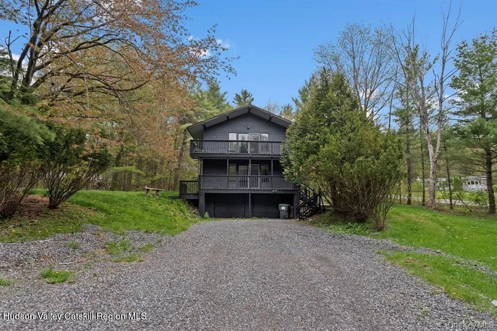 2 Mountain Valley Road, Boiceville
