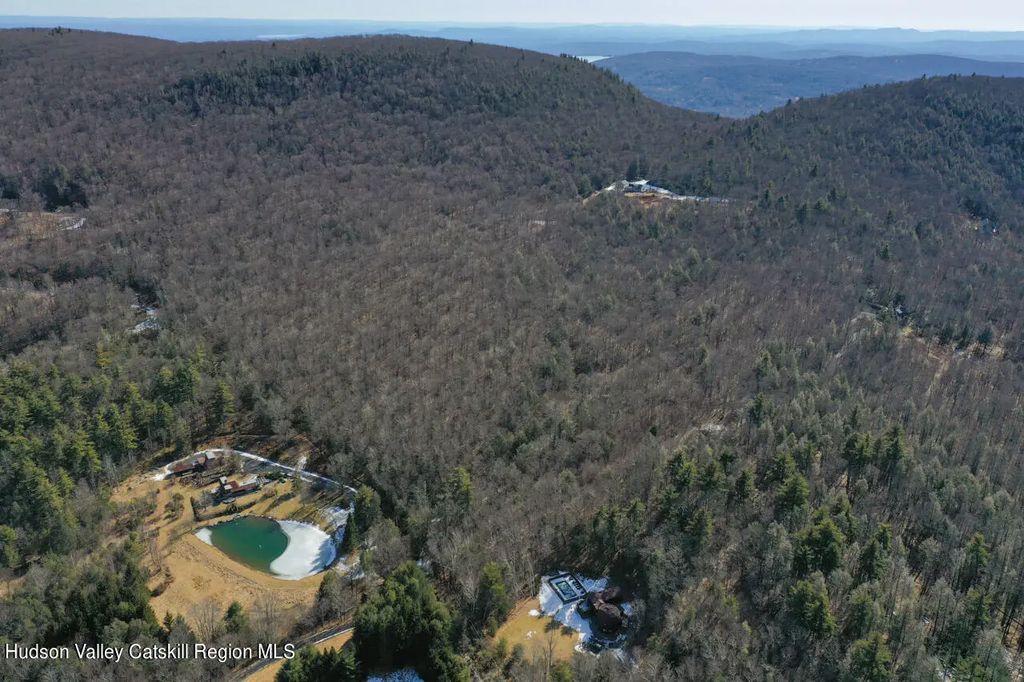 256 Macdaniel Road, Bearsville