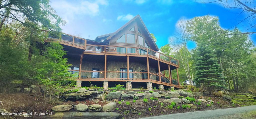 37 The Loop, Windham