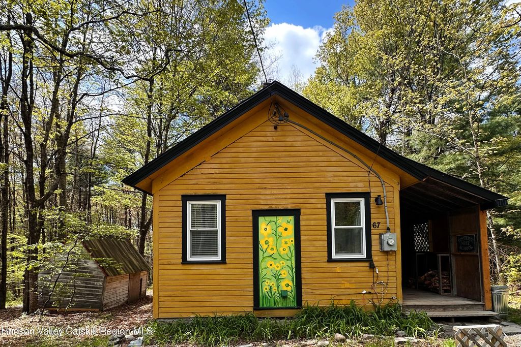 67 Katzman Road, Ellenville