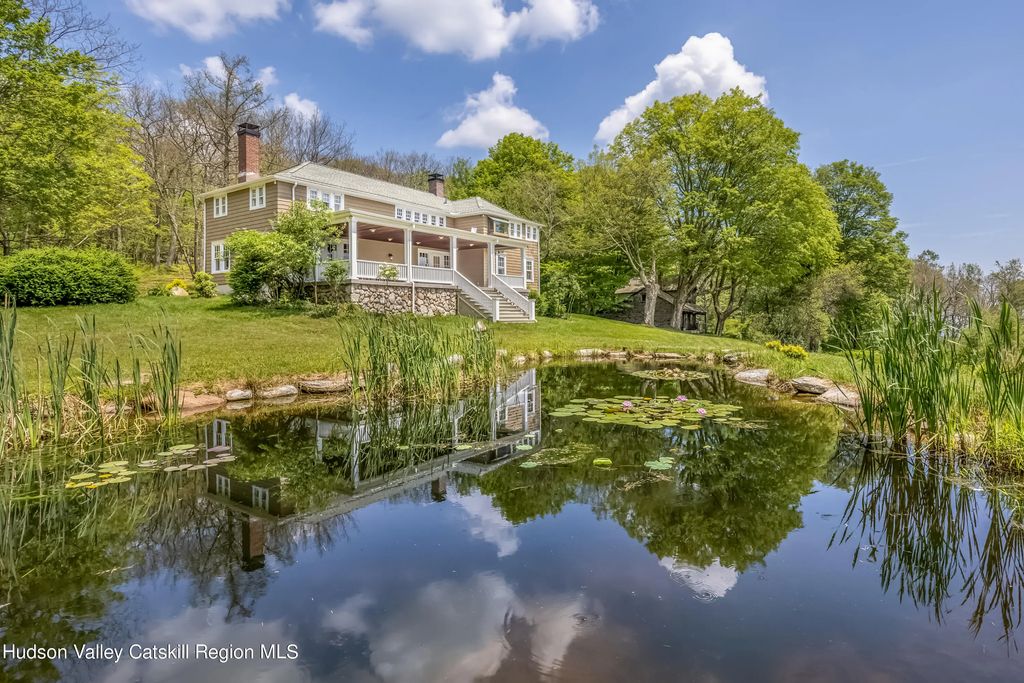 220 Vista Maria Road, Cragsmoor