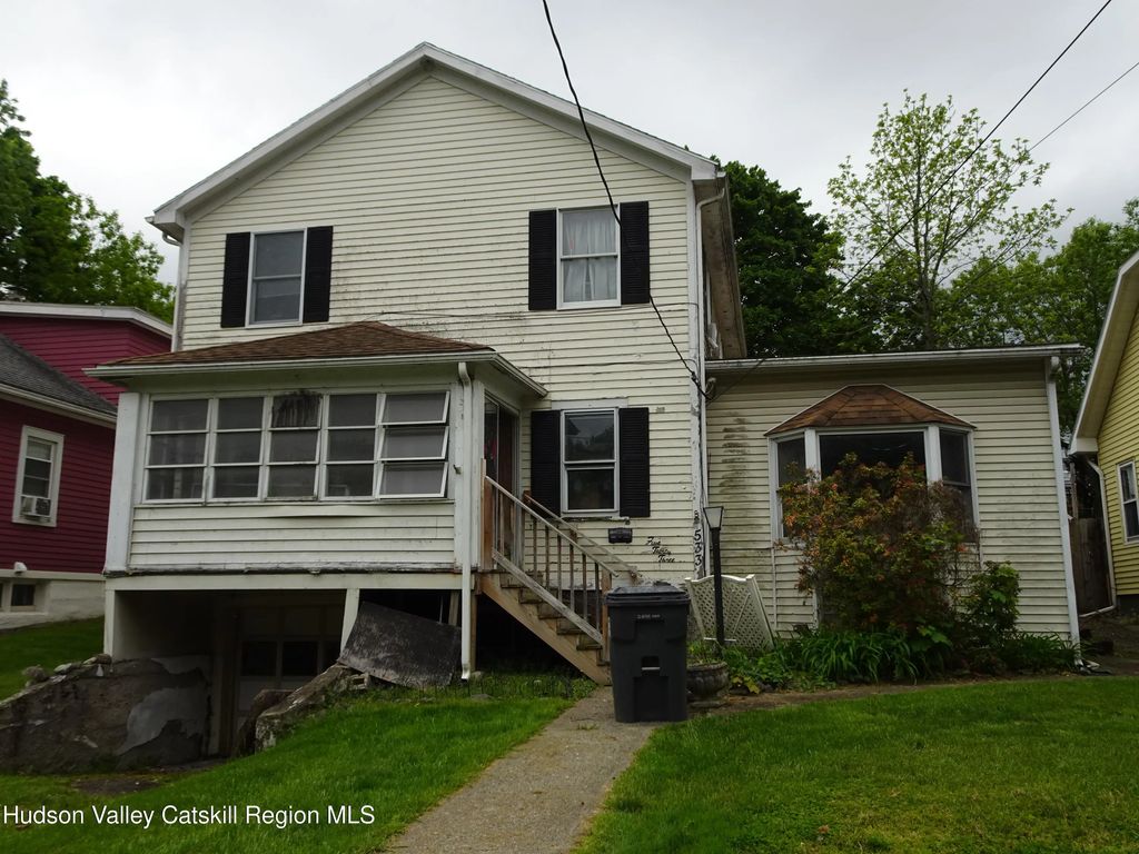 533 Clinton Street, Hudson
