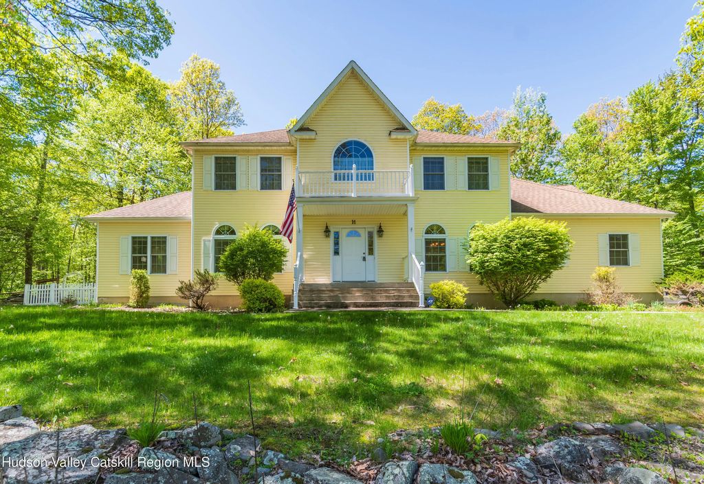 14 Glen Rock Circle, Highland