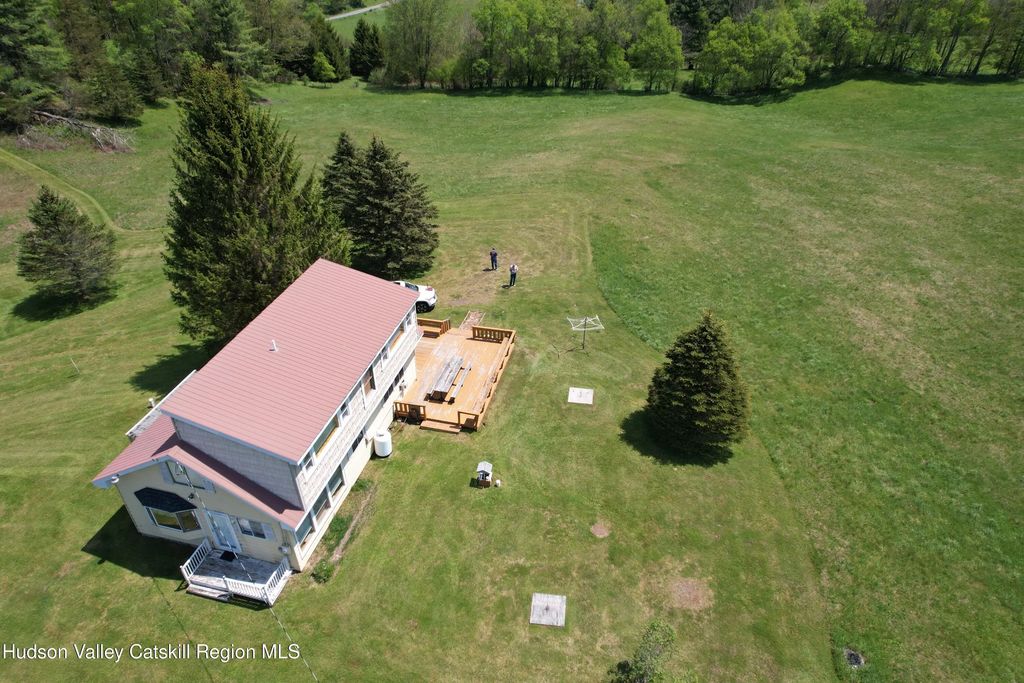 119 S Mountain Road, Gilboa