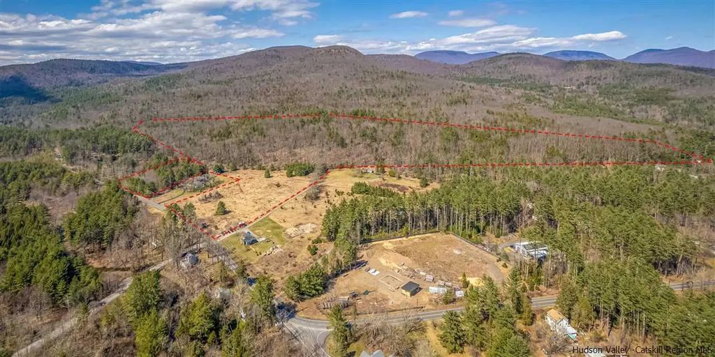 626 Wittenberg Road, Bearsville