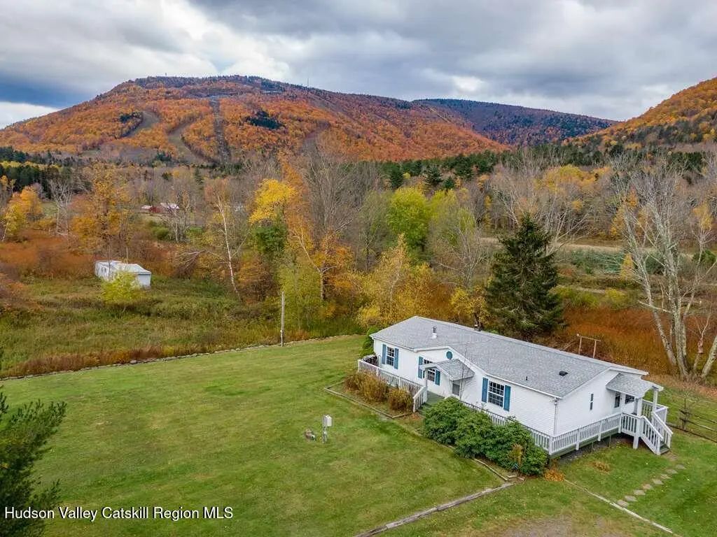 8583 Route 23a, Hunter