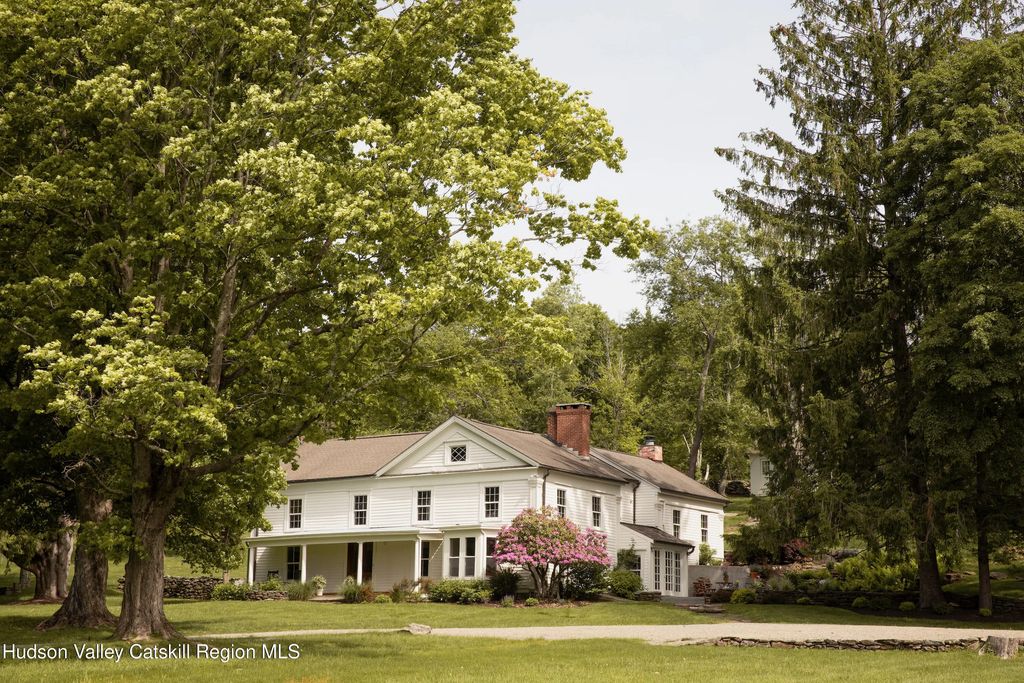 809 N Quaker Hill Road, Pawling