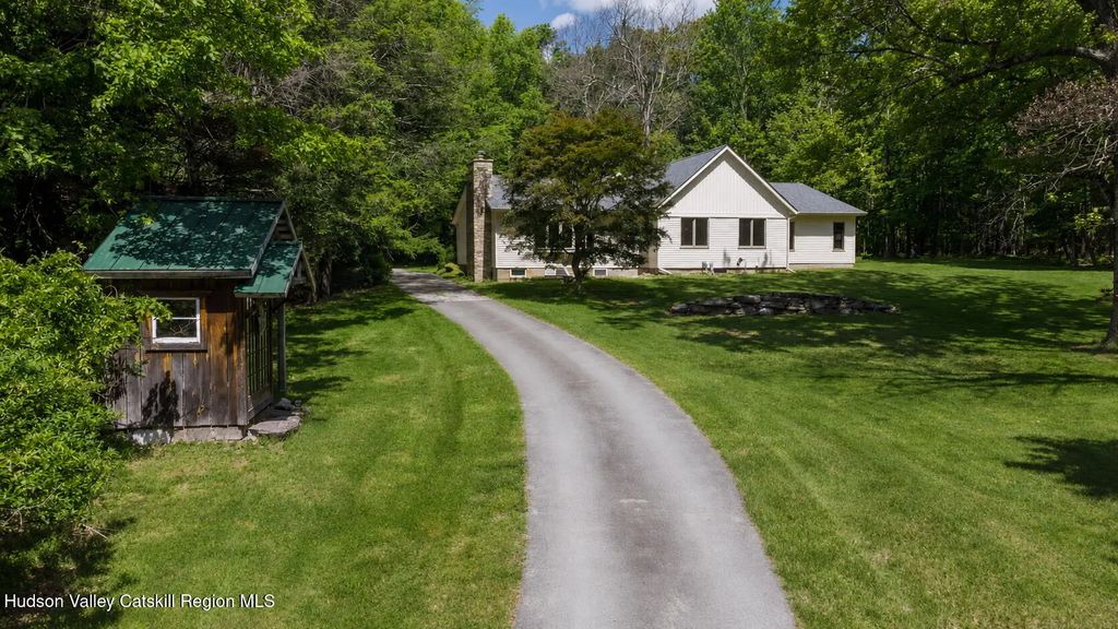 57 Anderson Road, Ellenville