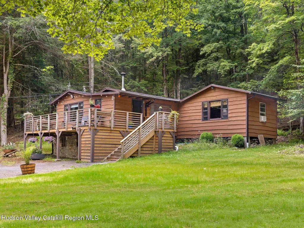 60 Muddy Brook Road, Phoenicia