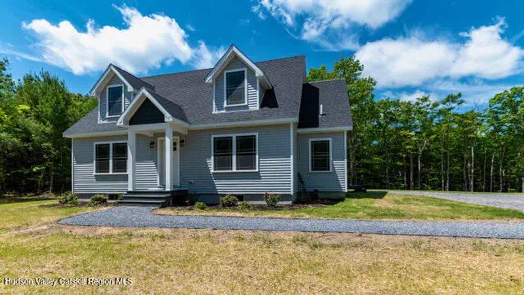 200 Donlan Heights Road, Middleburgh