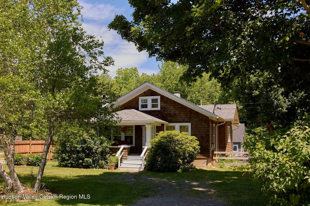 75 Brookside Road, New Paltz