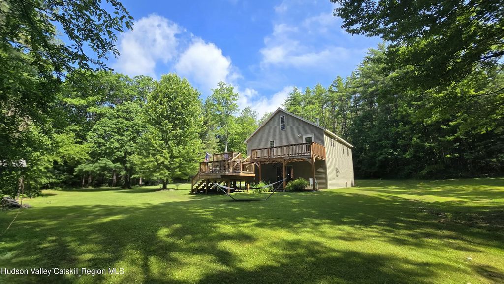 3620 County Route 9, East Chatham