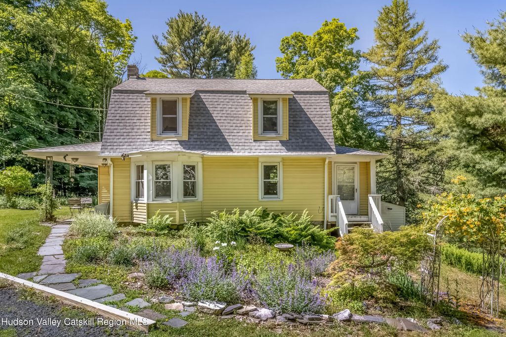 366 Vista Maria Road, Cragsmoor