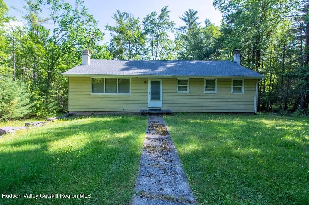 810 Ulster Heights Road, Ellenville