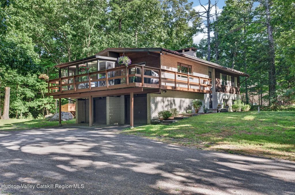 44 Max's Place, West Hurley