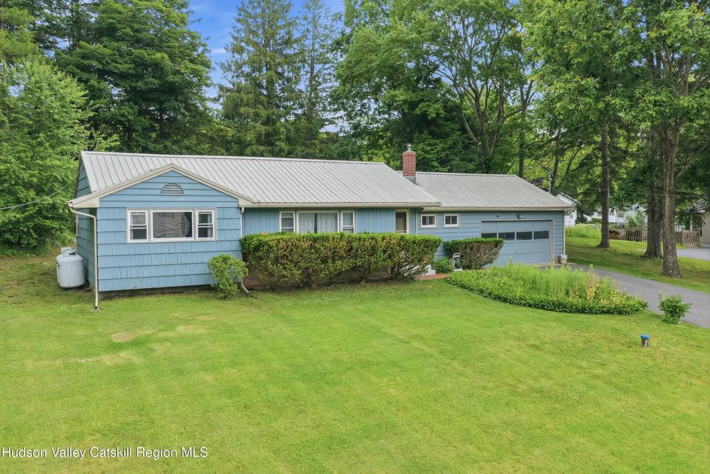 17 Bruin Drive, Saugerties