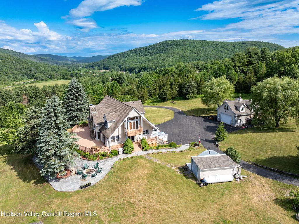 13570 New York 23a, Prattsville