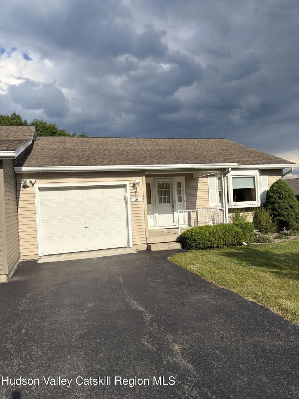 21 S Court Drive, Greenville