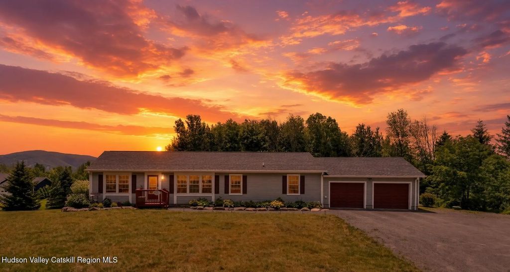 135 Peck Road, Jewett