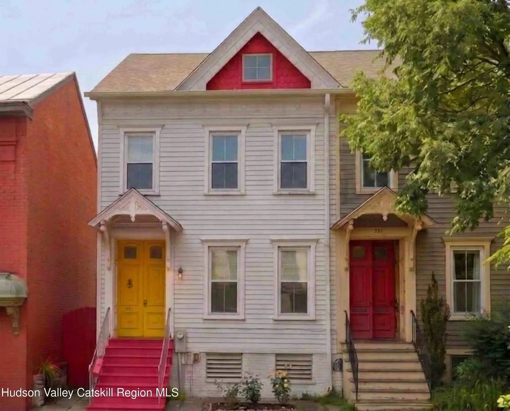 556 State Street, Hudson