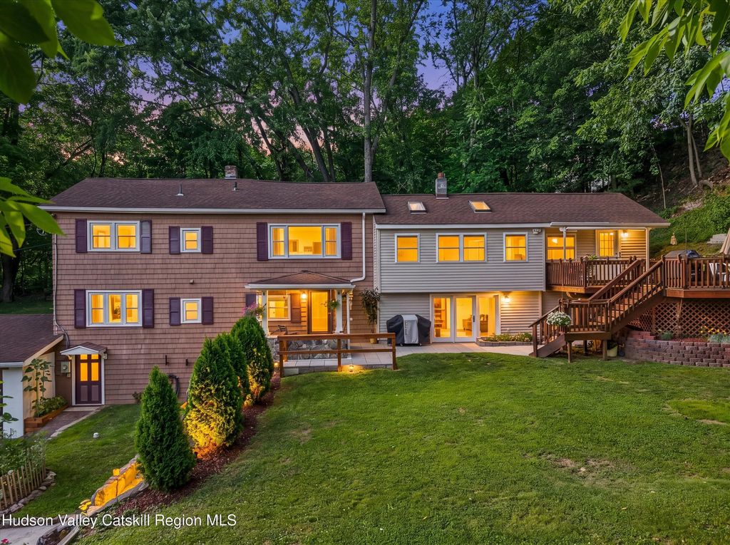 17 Dock Road, Marlboro