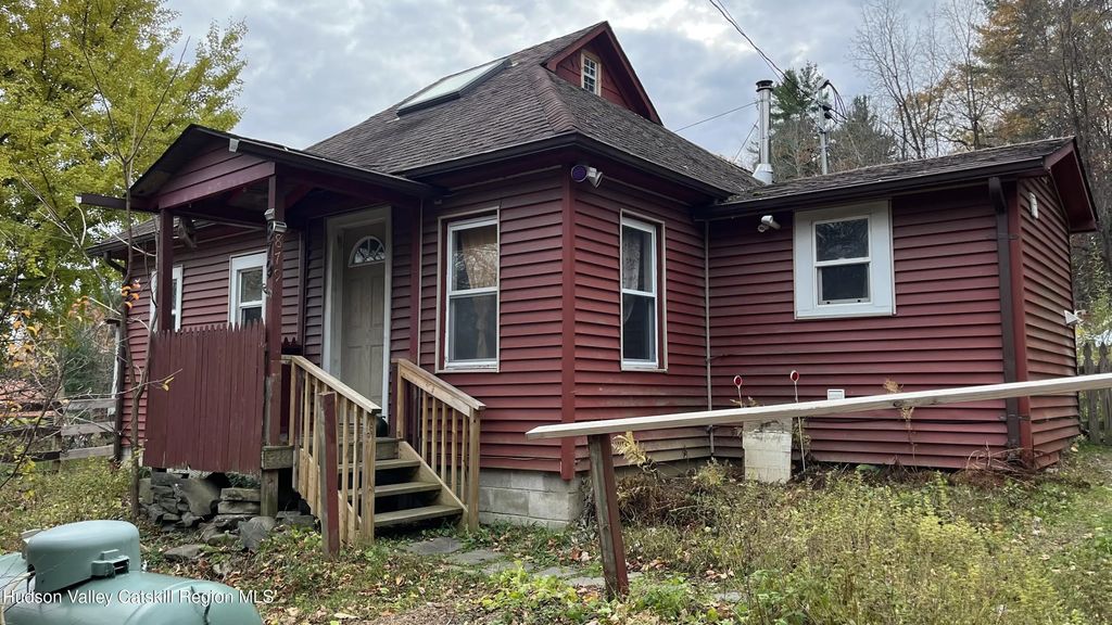 879 Samsonville Road, Kerhonkson