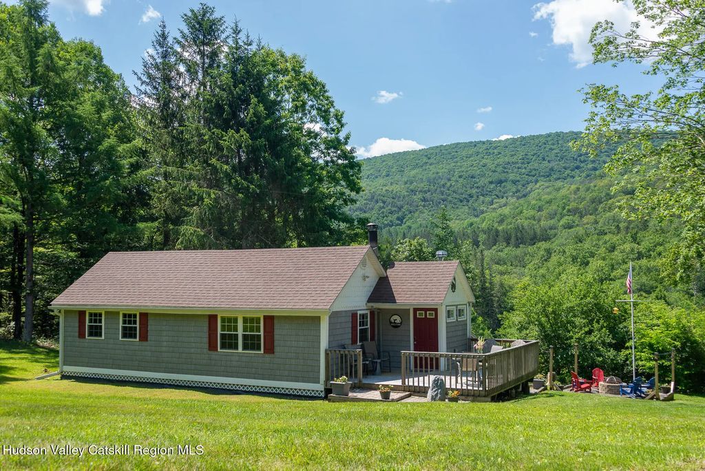 142 Conklin Brook Road, Andes