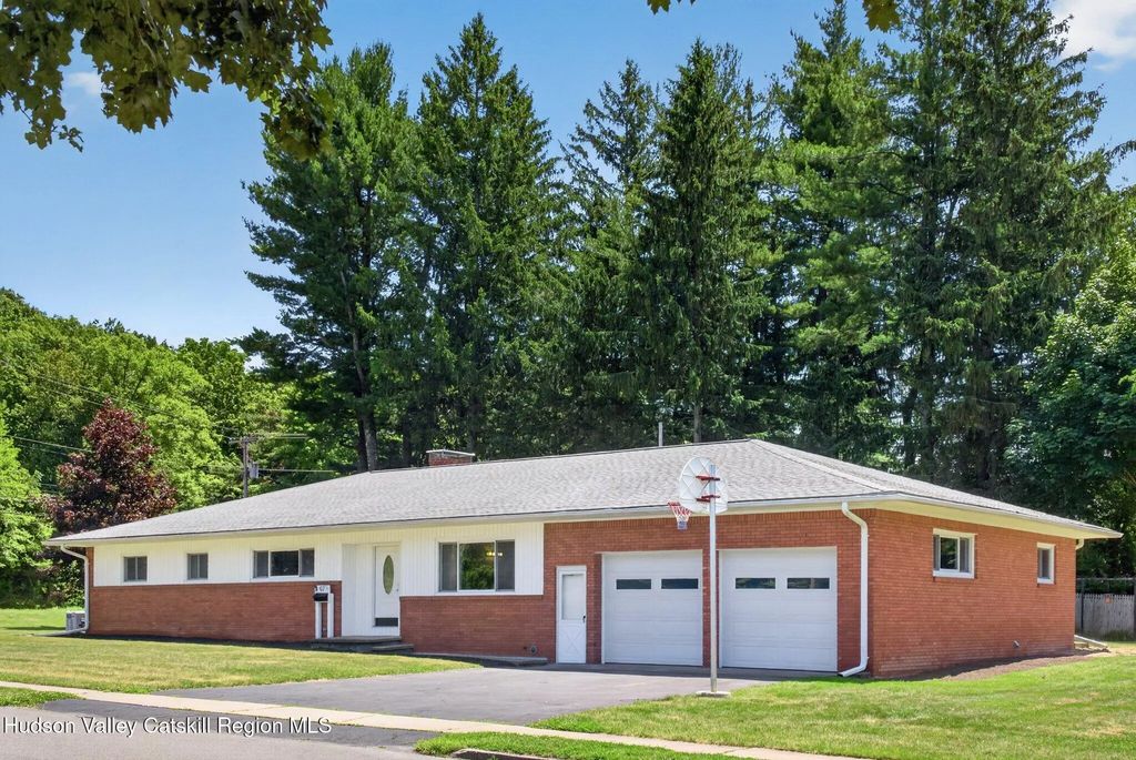 67 Finger Street, Saugerties