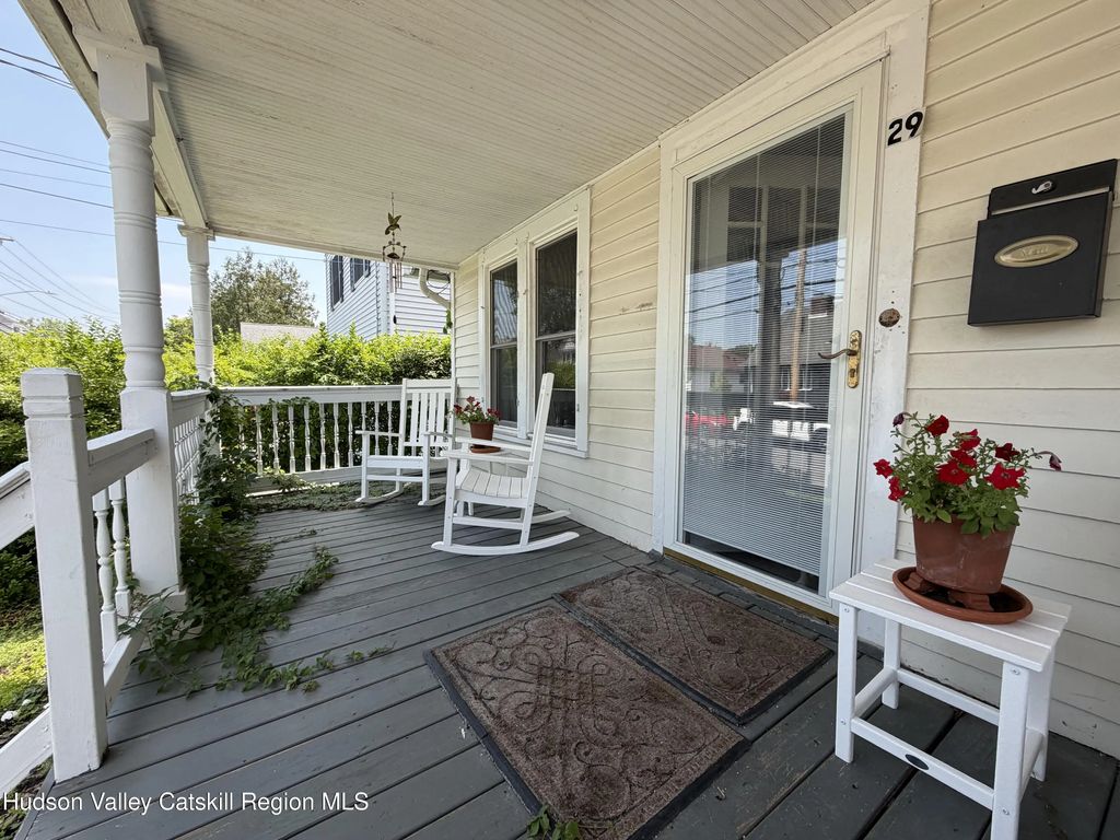 29 Glenwood Boulevard, Hudson